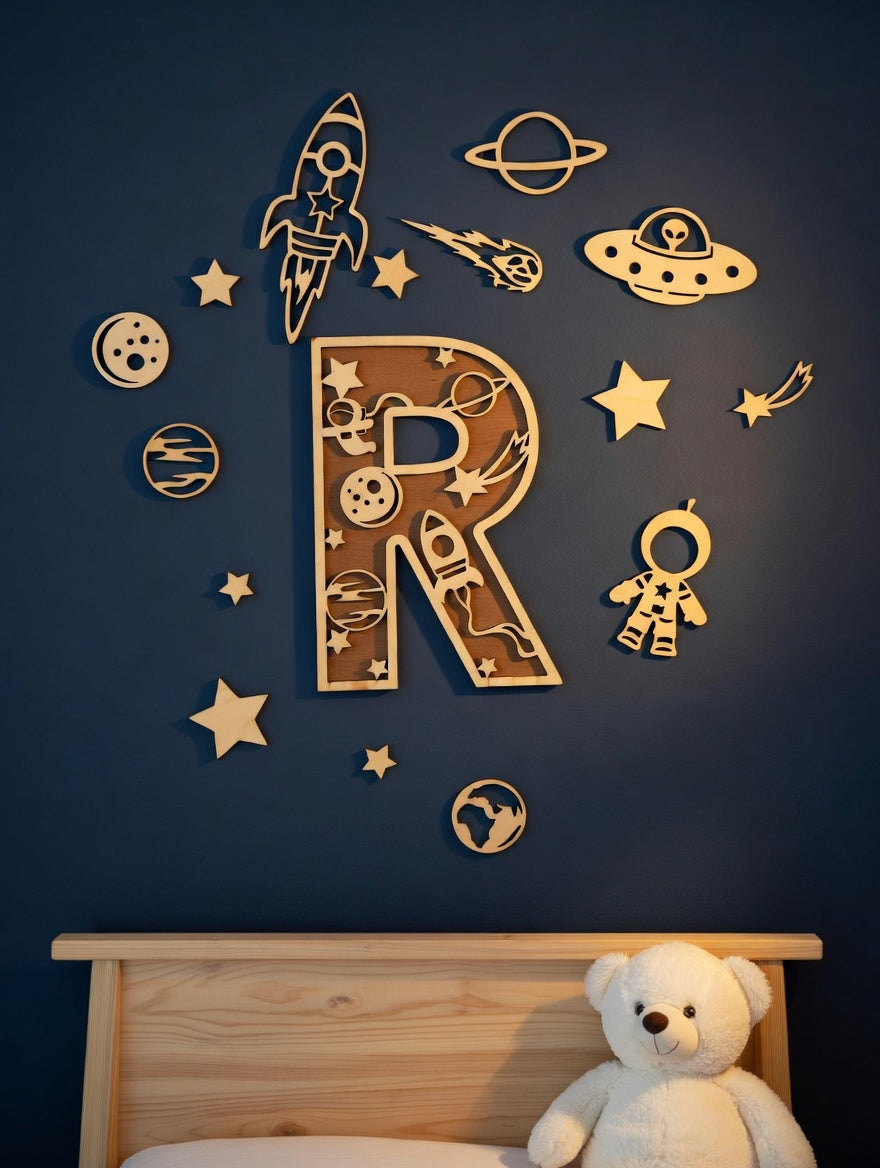Lettres en bois thème espace : Prénom en bois pour décoration de chambre, cadeau personnalisé