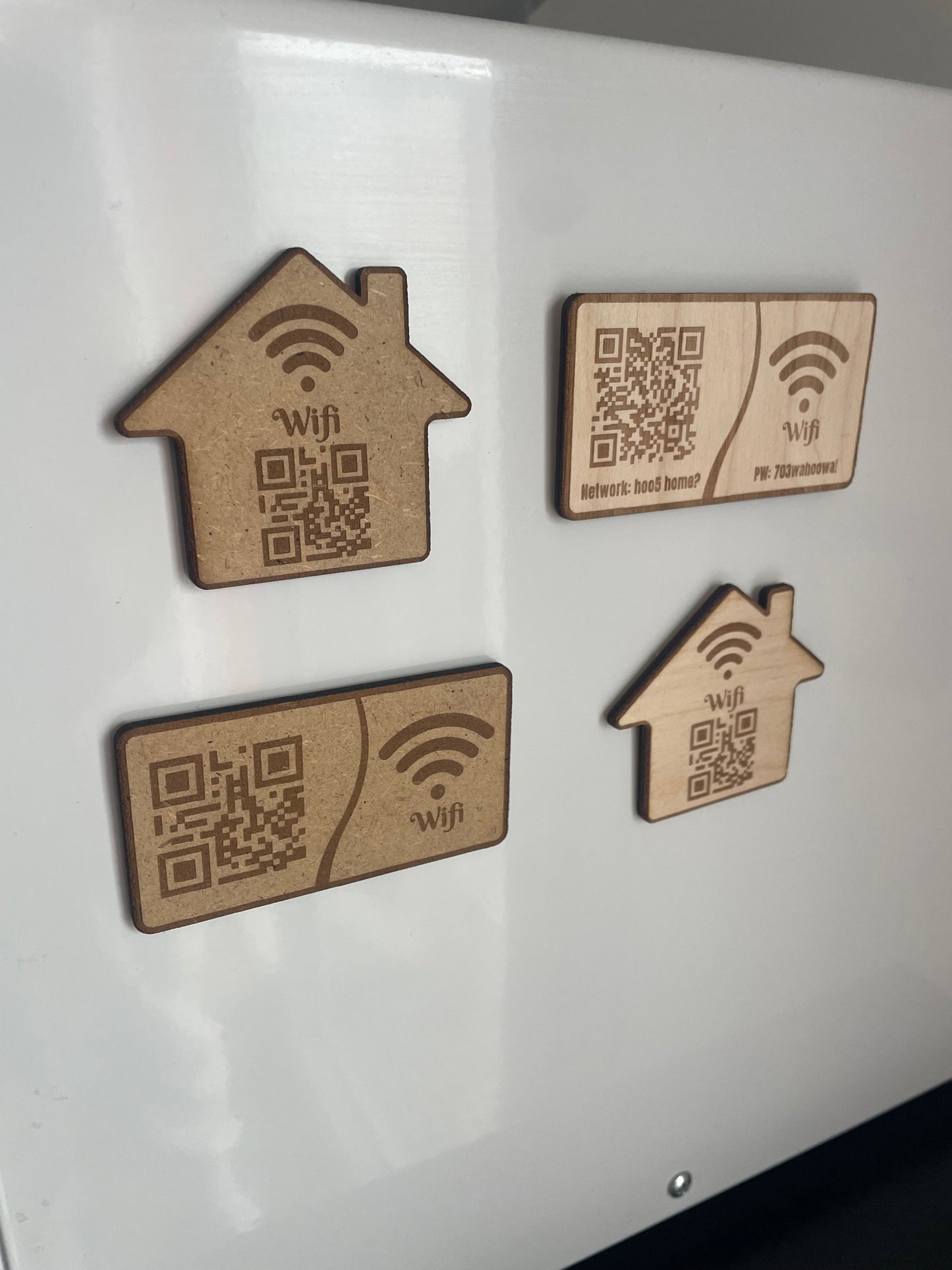 Aimant plaque QR Code Wifi mot de passe en bois Ma boutique