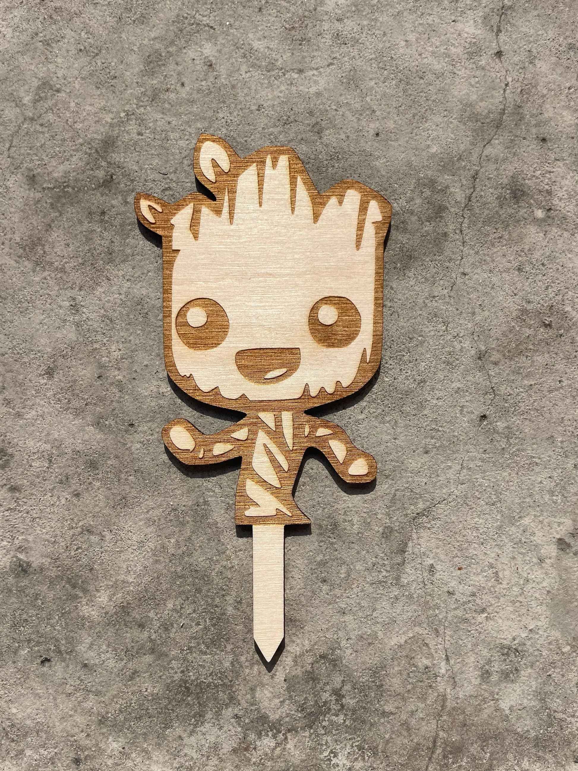 Pic à plante GROOT décoratif en bois pour pot de fleur - Personnage Marvel Gardien de la Galaxy Ma boutique