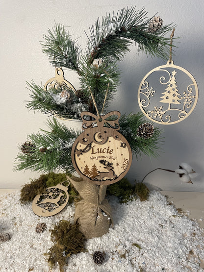 Boule de noël personnalisée en bois - Premier noël cadeau nouveau-né (Décoration de Noël, Ornement personnalisé)