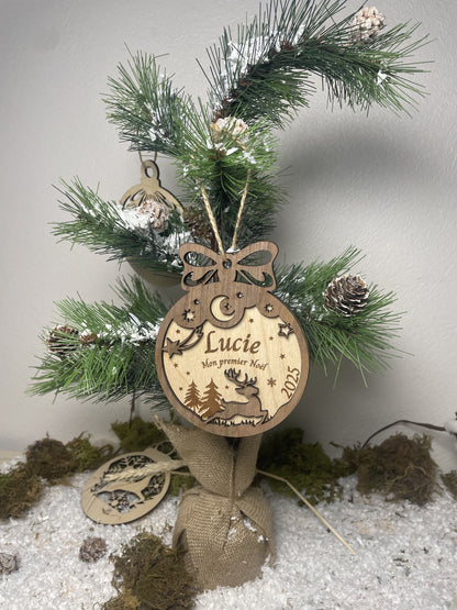 Boule de noël personnalisée en bois - Premier noël cadeau nouveau-né (Décoration de Noël, Ornement personnalisé)