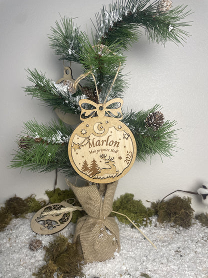 Boule de noël personnalisée en bois - Premier noël cadeau nouveau-né (Décoration de Noël, Ornement personnalisé)