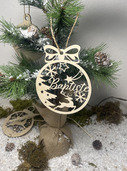 Boule de noël prénom bois (Décoration de Noël, Ornement personnalisé pour sapin)