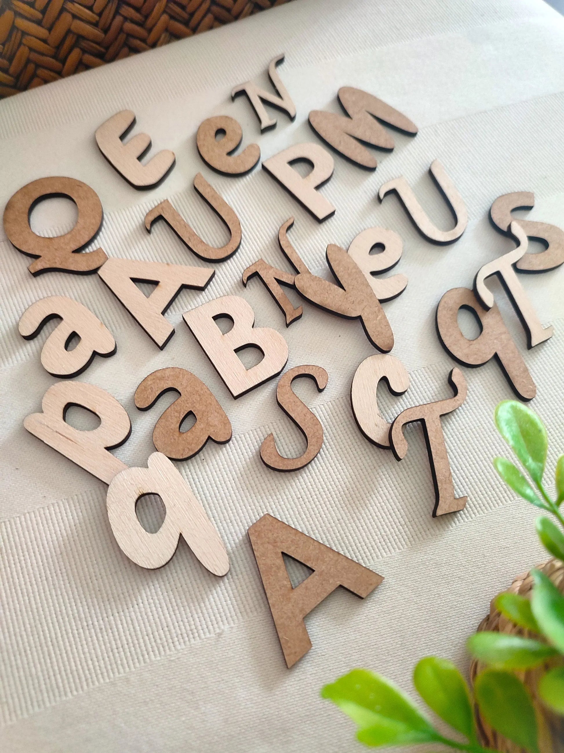 Lettres en bois à décorer/peindre : XXL alphabet vierge pour décoration salon, chambre, cuisine (plusieurs tailles et polices)