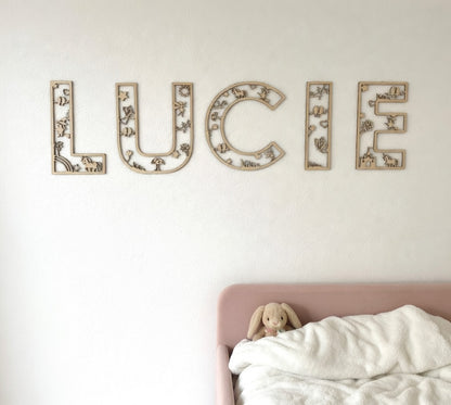 Lettre en Bois Thème Féérique : Prénom en bois pour décoration de chambre, cadeau personnalisé