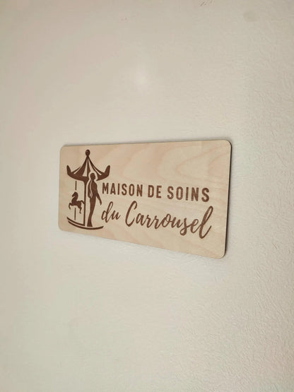 Plaque en Bois avec Logo d’Entreprise personnalisable – Plusieurs formats : Gravure ou Relief Ma boutique