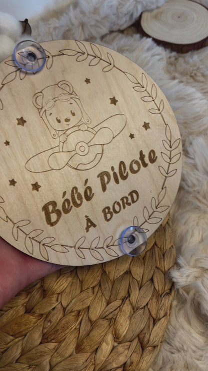 Bébé Pilote à bord en bois / Bébé à bord pour voiture - Cadeau de naissance