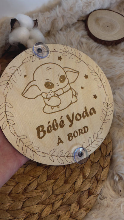 Bébé Yoda à bord en bois / Bébé à bord pour voiture - Cadeau de naissance