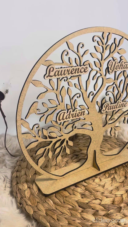 Arbre de vie en bois personnalisé - Décoration avec prénoms gravés sur plaque en bois
